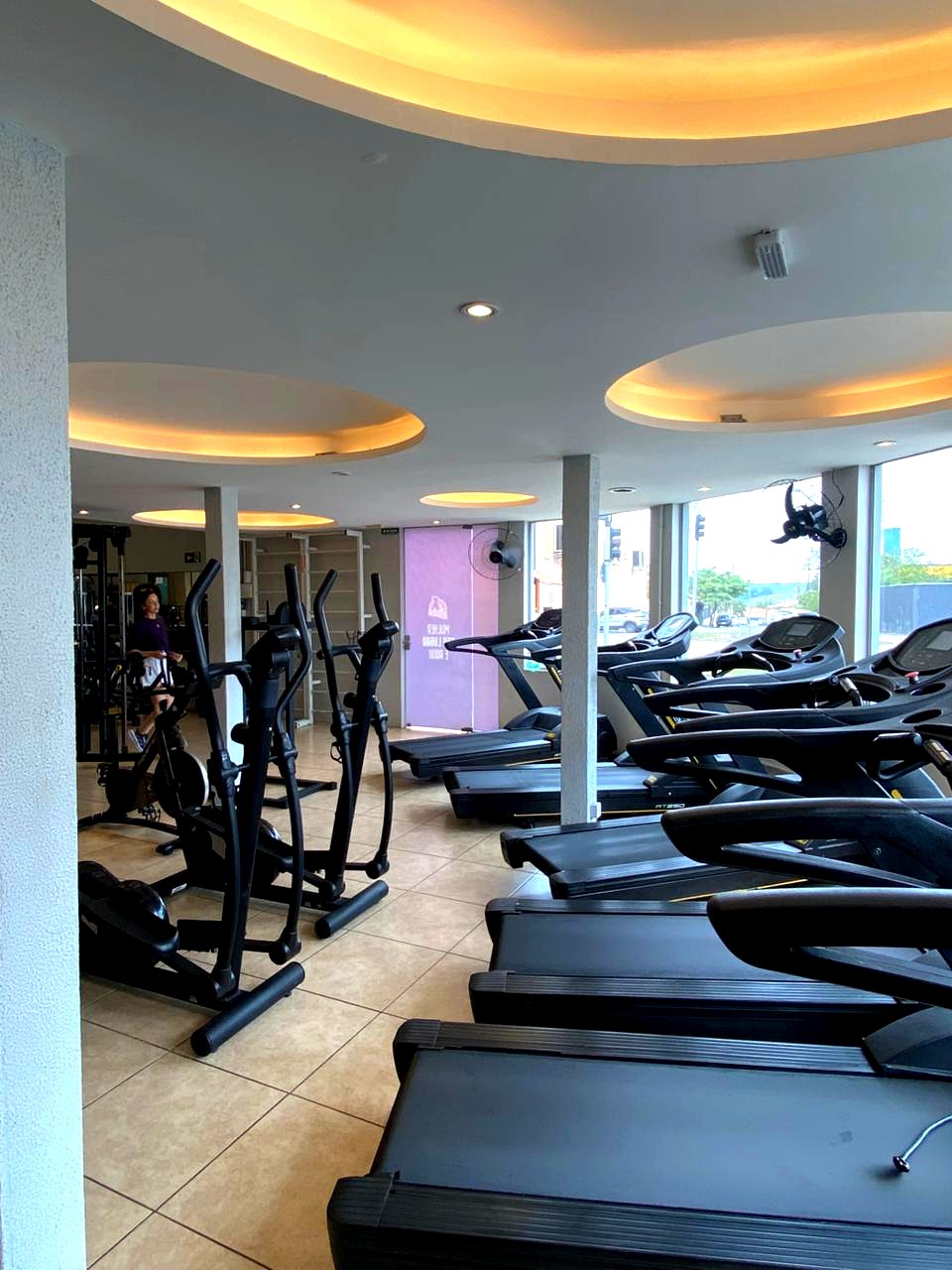 Esteiras e equipamentos cardio